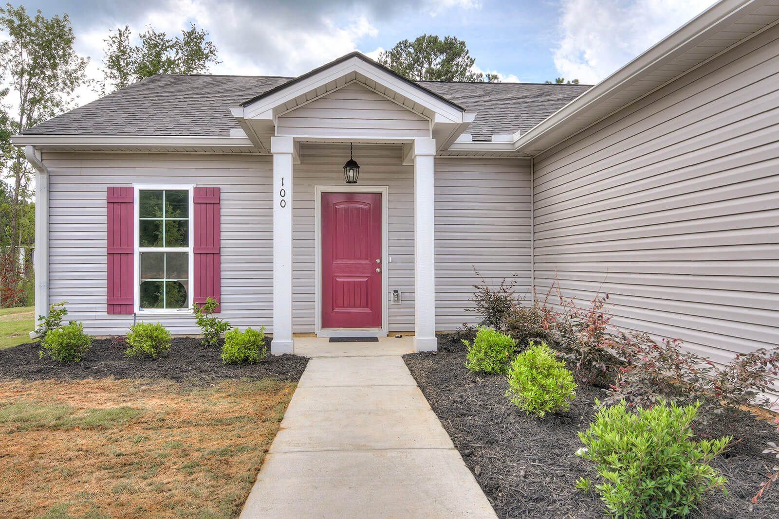 Street view of homes in Washington Commons